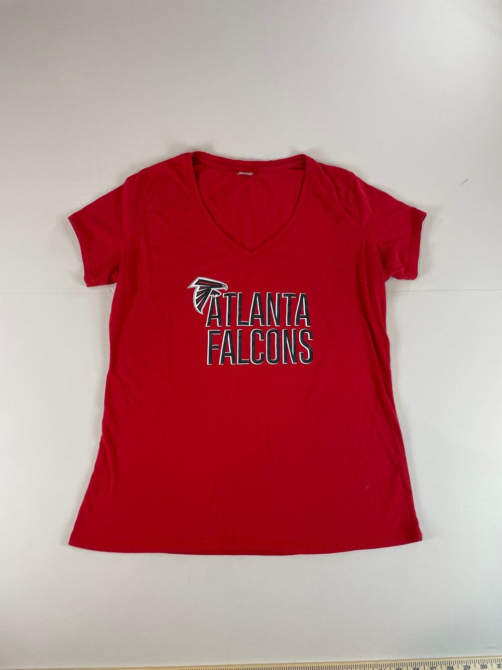 NFL Team Apparel Womens Red Atlanta Falcons V Neck Short Sleeve Tee XL